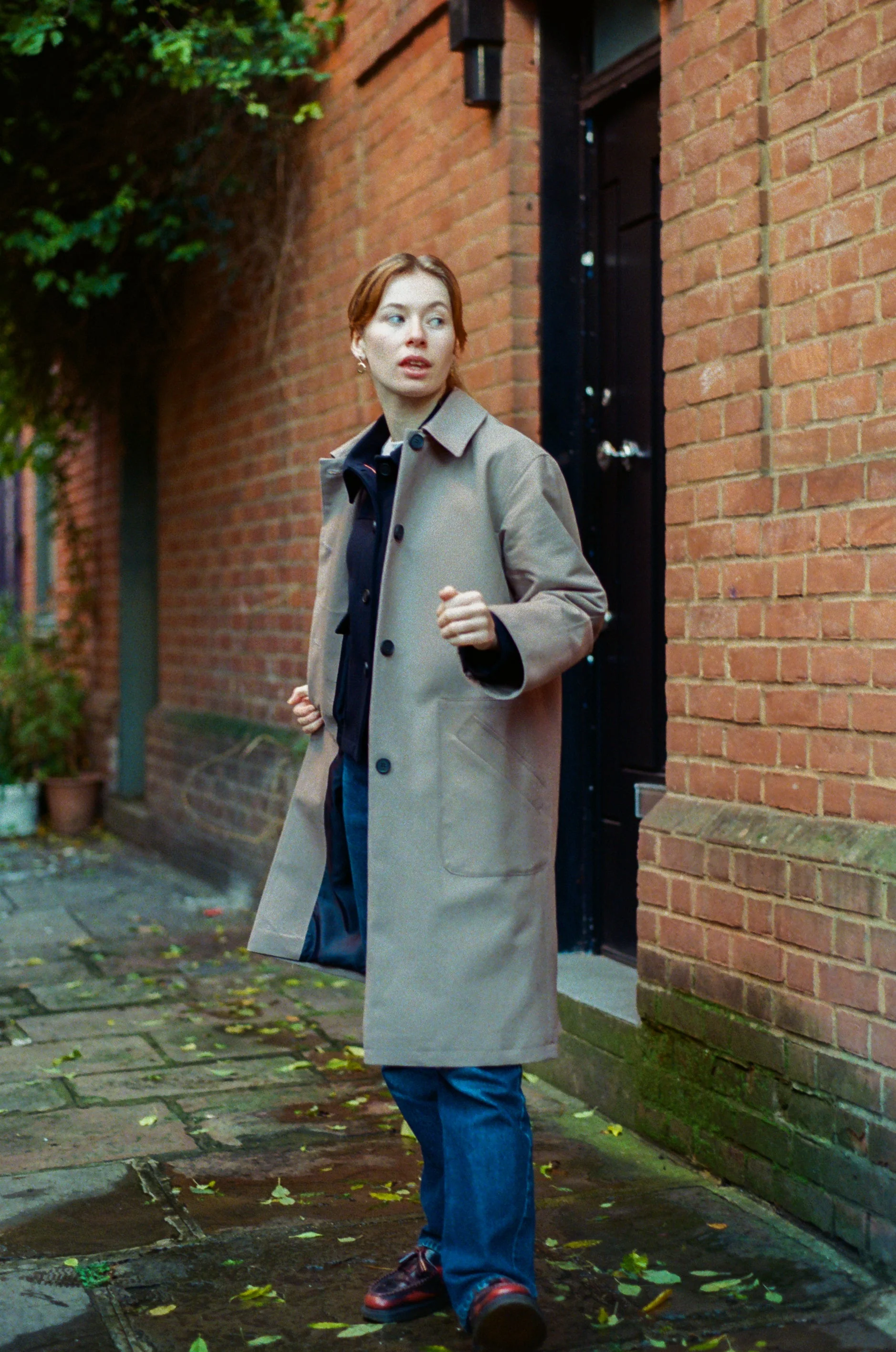 Mabel raincoat - Showerproof Cotton Champagne - Image 4